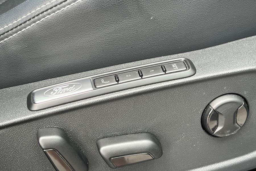 Ford Explorer Photo autoimg-82094e2ff86179be619365923d6d128483e722b7.jpg