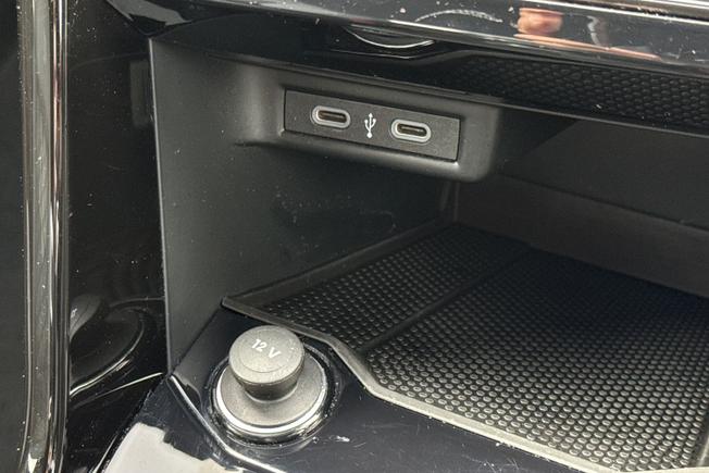 VOLKSWAGEN T-Roc Photo 41
