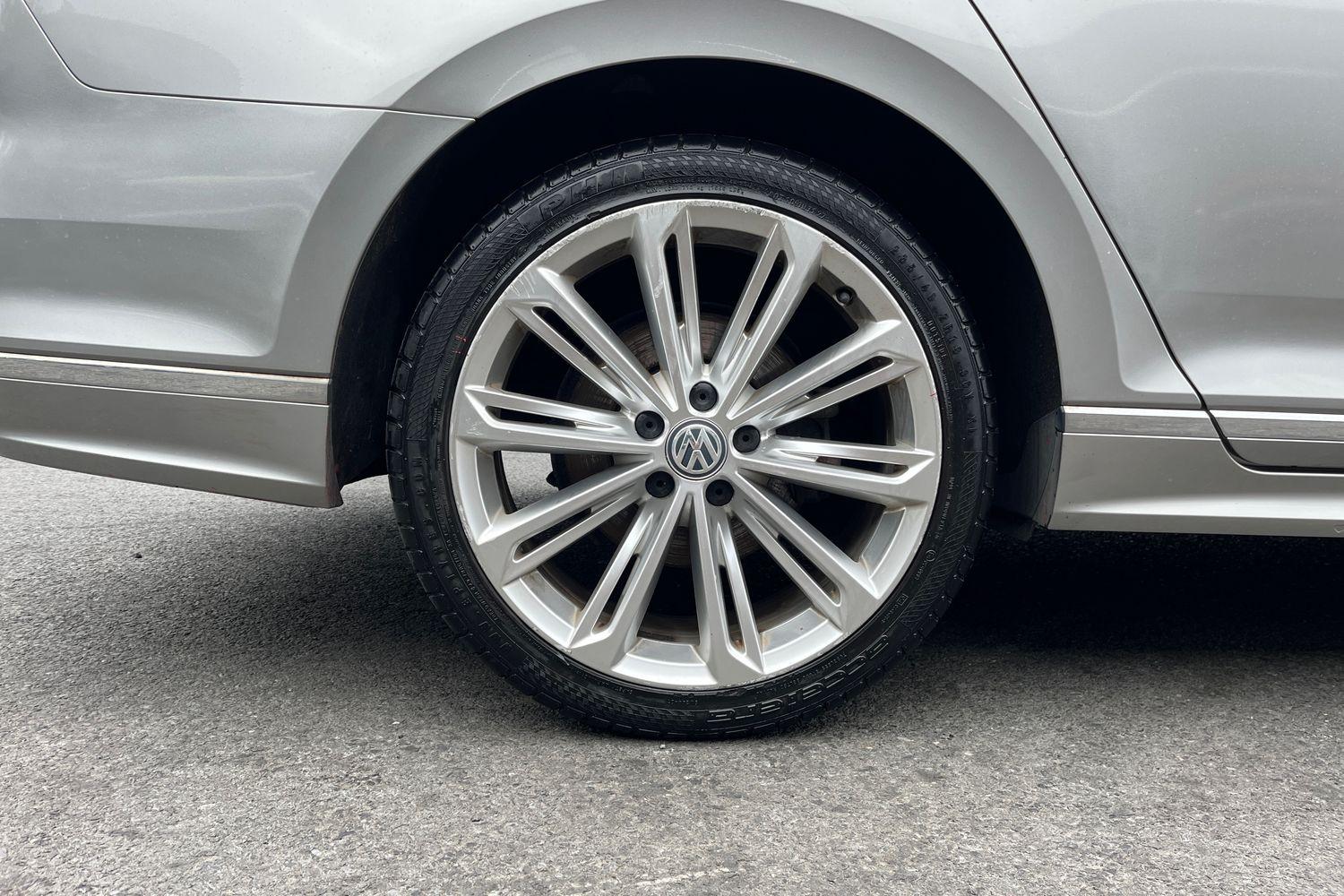 Volkswagen PASSAT Photo 7