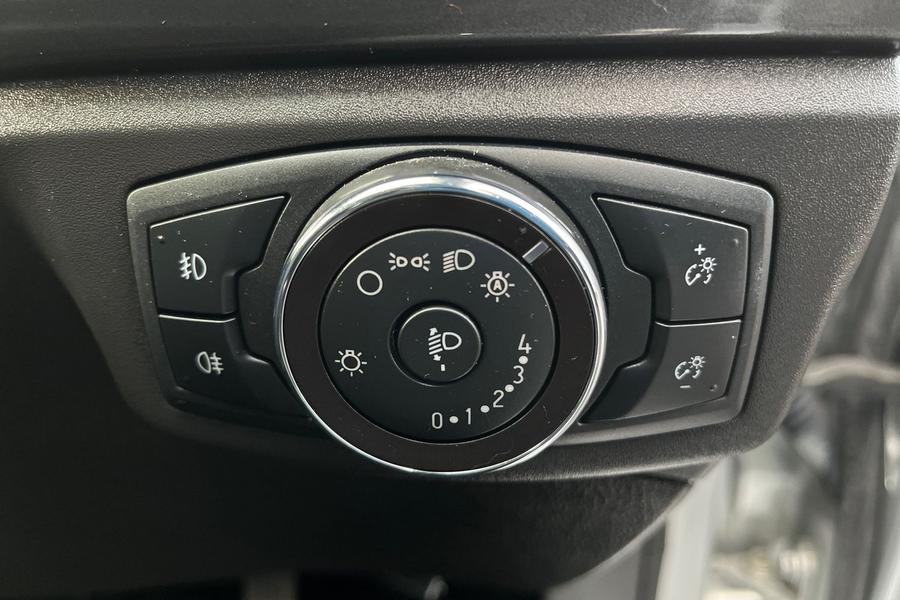 Ford MONDEO Photo autoimg-8220b735572a6e68cd32896b797109a6bec577a1.jpg