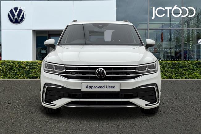 VOLKSWAGEN Tiguan Photo 8