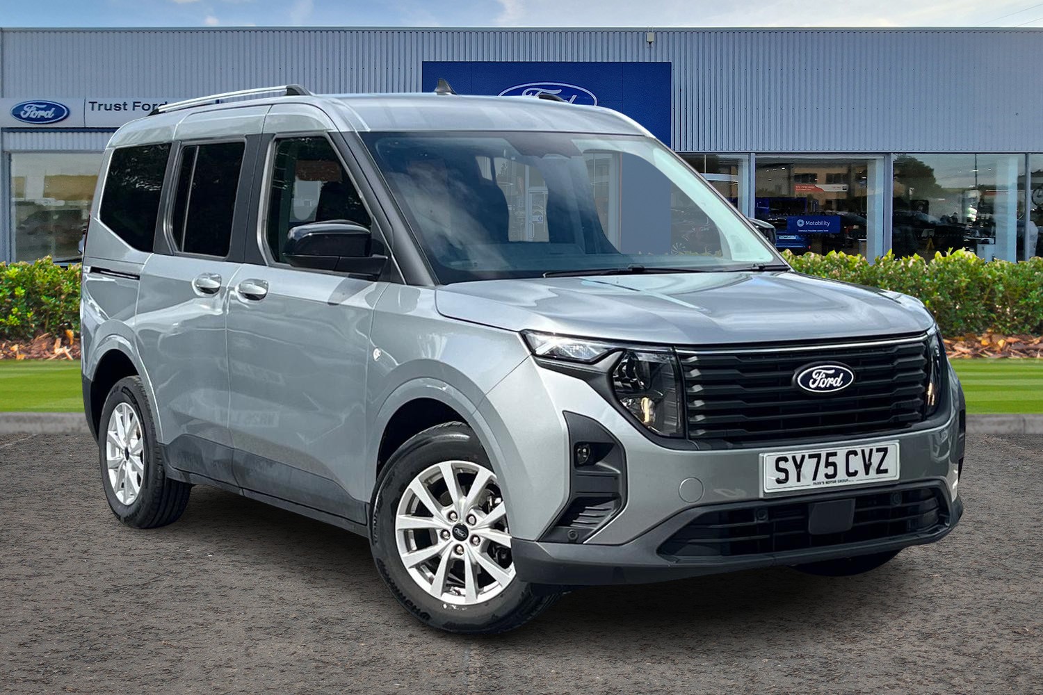 Ford Tourneo Courier Photo 0