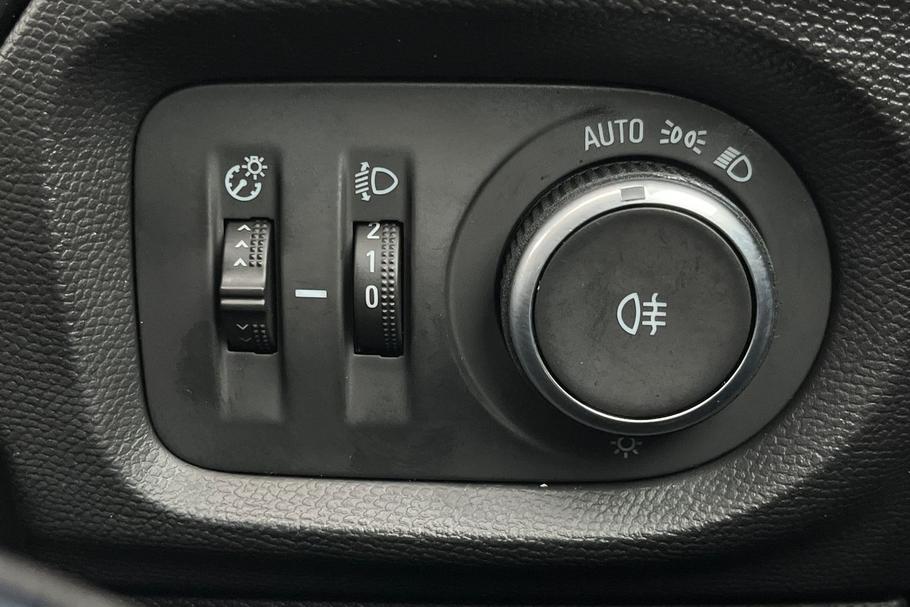 Used Vauxhall CORSA VN75BGK 23