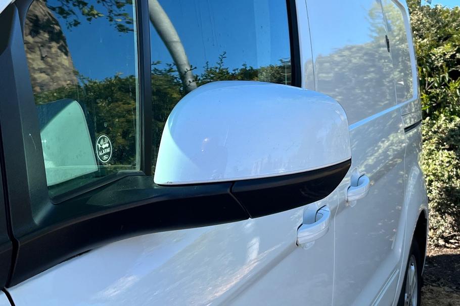 Used FORD TRANSIT CONNECT WV69JAU 26