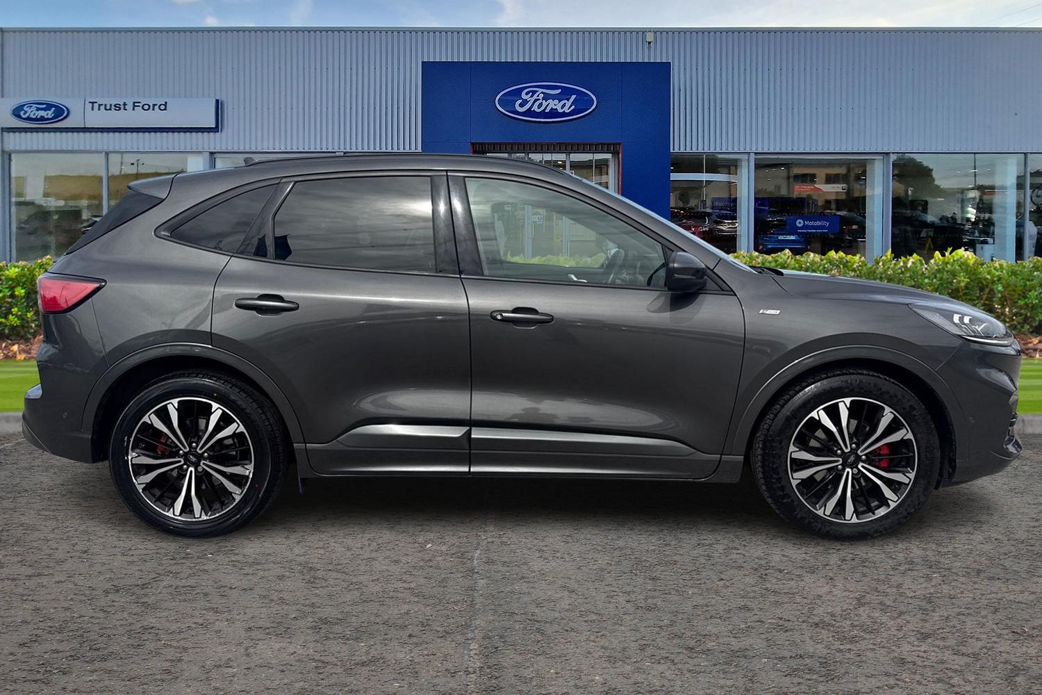 Ford KUGA Photo 2
