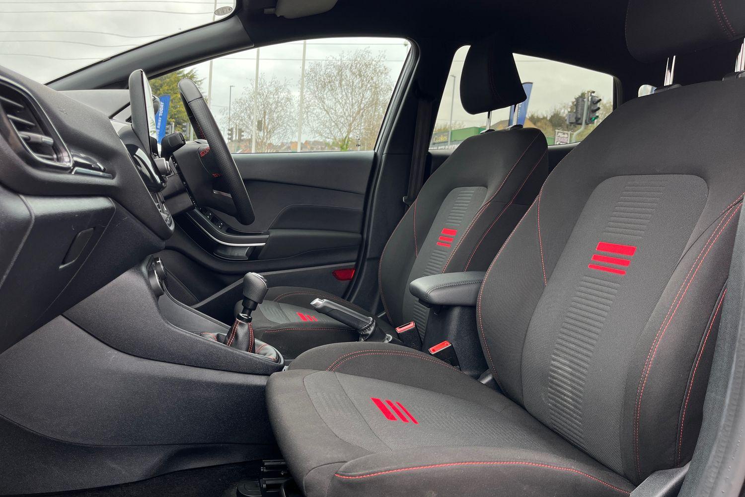 Ford Fiesta Photo 18