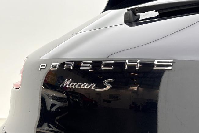 PORSCHE Macan Photo 22