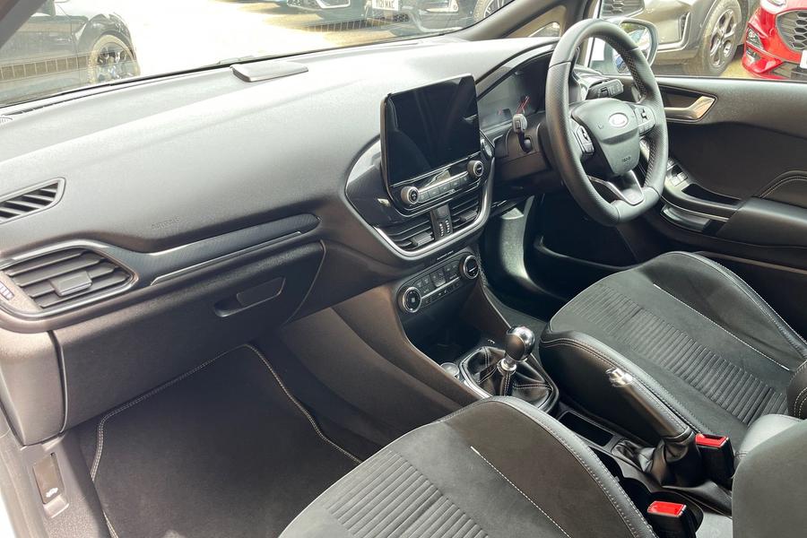 Ford FIESTA Photo autoimg-822ee7318a79112191c856216c1b4fc8e98a6c19.jpg