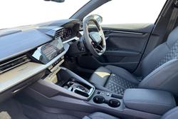 AUDI RS3 Photo 2