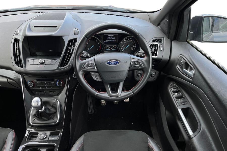Ford Kuga Photo autoimg-823845fe12a613abef77535735a6d41716459208.jpg