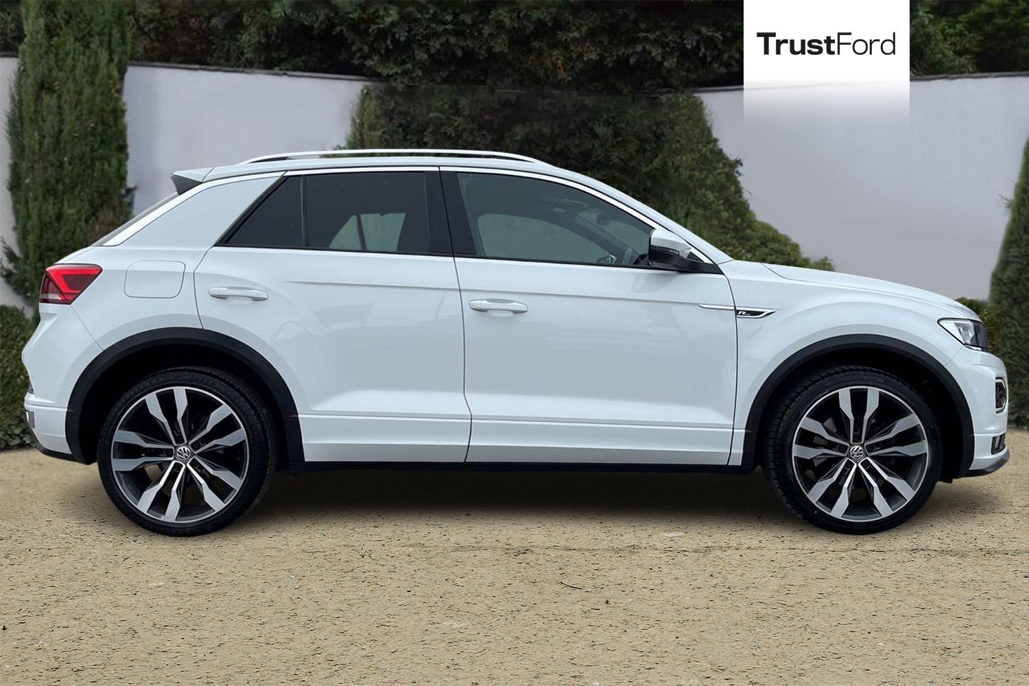 Volkswagen T-Roc Photo 2