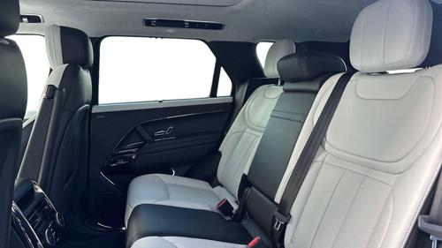 Land Rover Range Rover Sport Photo autoimg-823ae27a5319d417d8c1bce895fd87cdd6cb509d.jpg