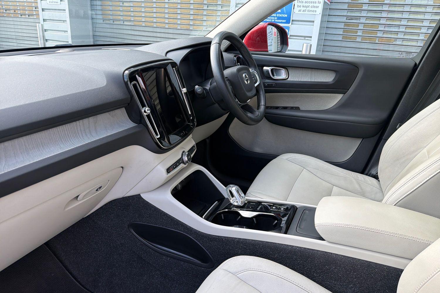 Volvo XC40 Photo 17