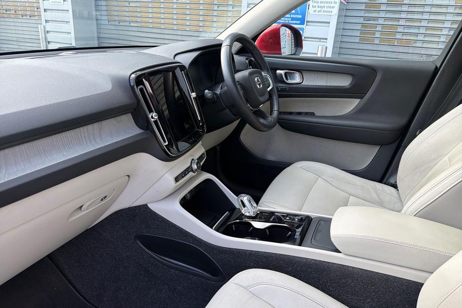 Volvo XC40 Photo autoimg-823b84a42d104340074ea9e59b67dd75da224d20.jpg