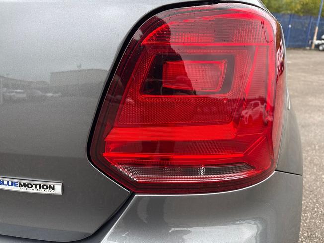 VOLKSWAGEN Polo Photo 18
