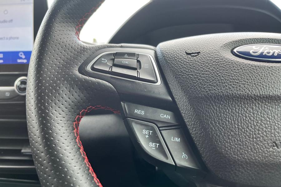 Ford ECOSPORT Photo autoimg-823d7e1c8ecd9634fb7cedd9fe7bf35b60b2b261.jpg