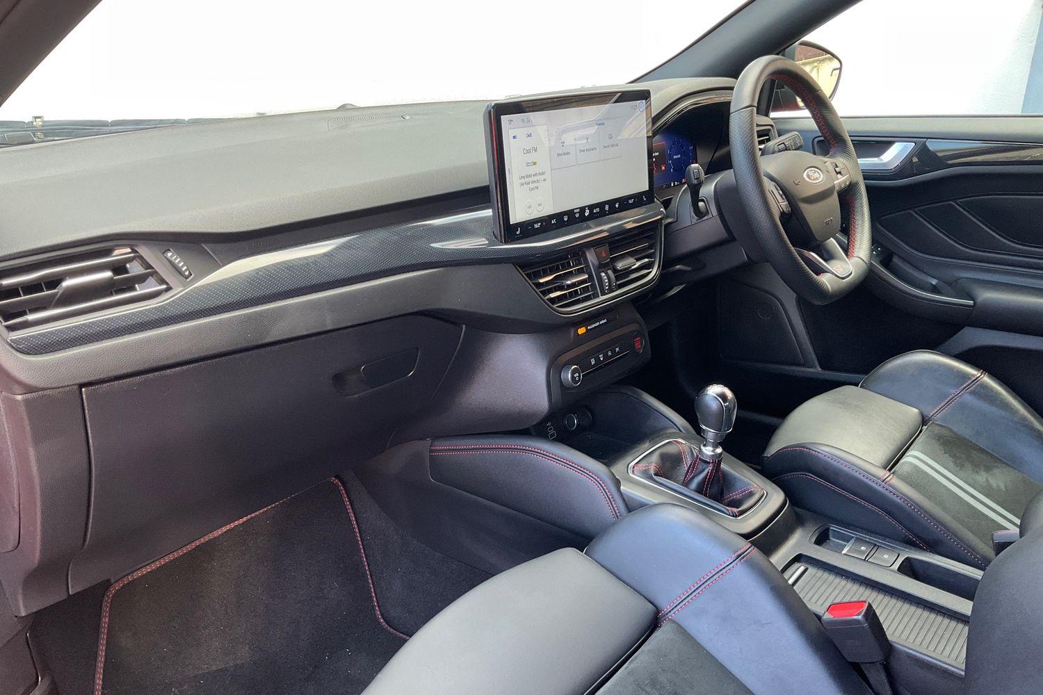 Ford Focus Photo 17