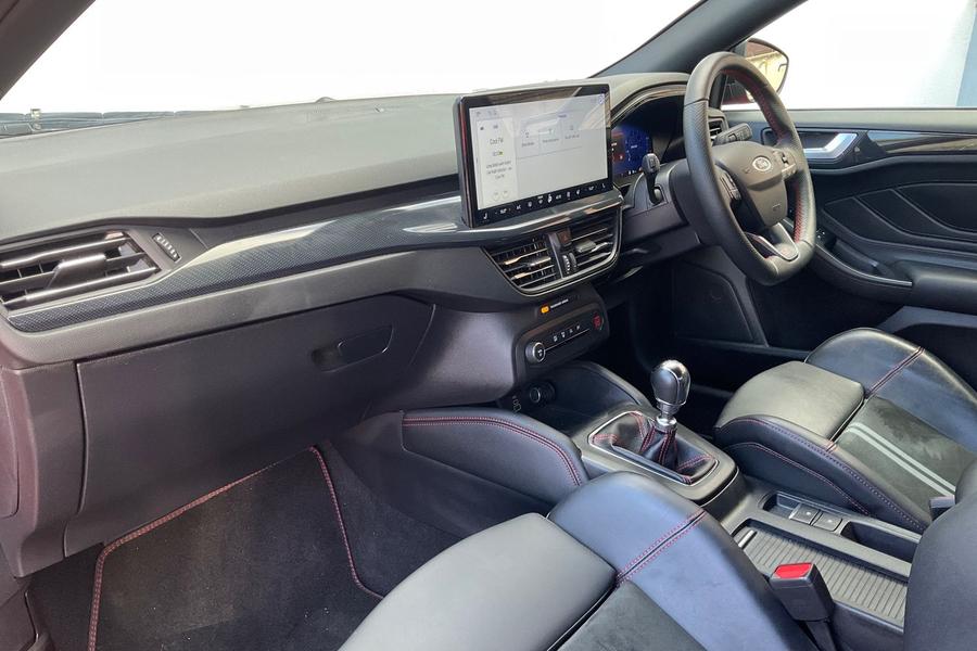 Ford Focus Photo autoimg-823e4efe58ed47aeb2a03b66e49958600ec327ad.jpg