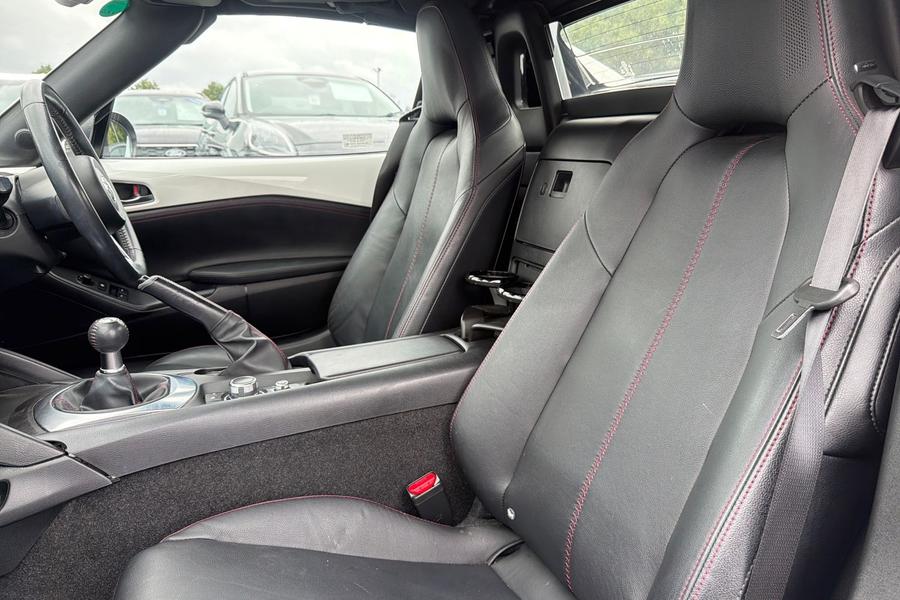 Mazda MX-5 Photo autoimg-823e60db4532946a0a82ab3f5533704b0231edc5.jpg