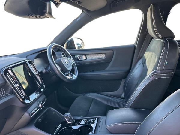 Volvo XC40 Photo autoimg-823e6a7345b184f8c4821b1cf0a78423b789b7d3.jpg