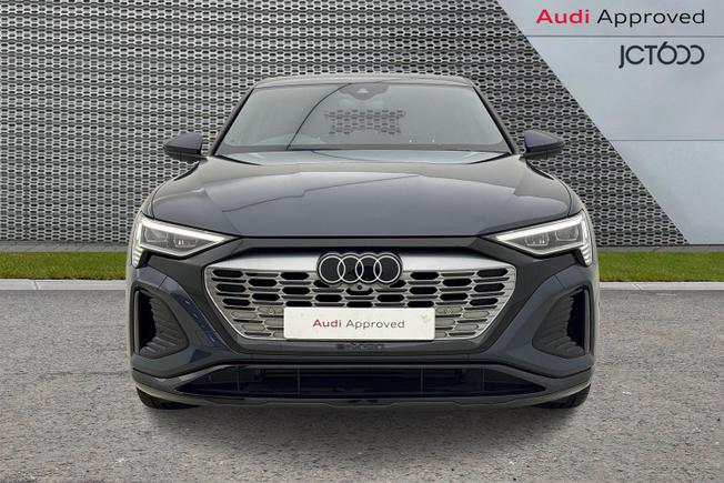 AUDI Q8 e-tron Photo 9