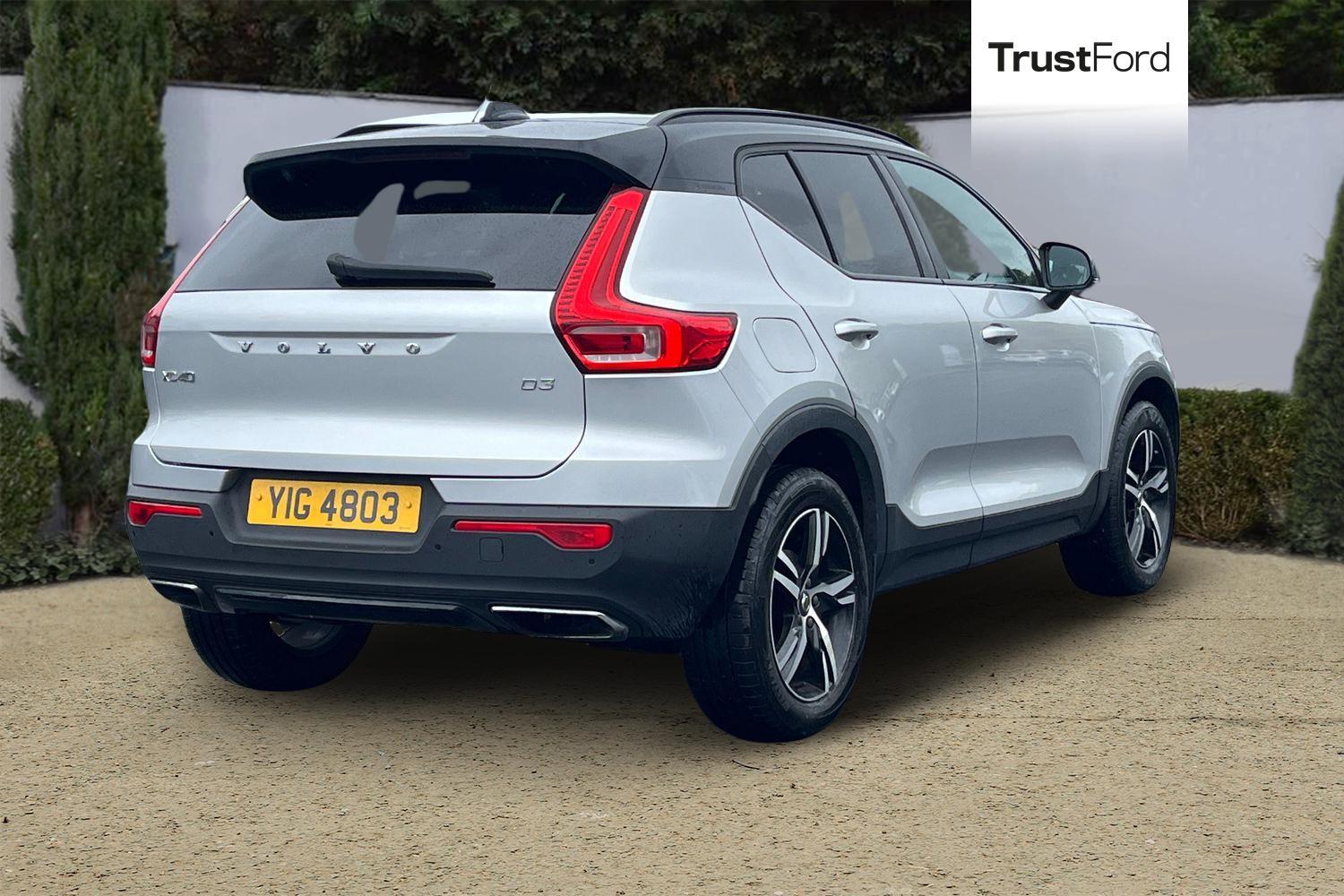 Volvo XC40 Photo 3