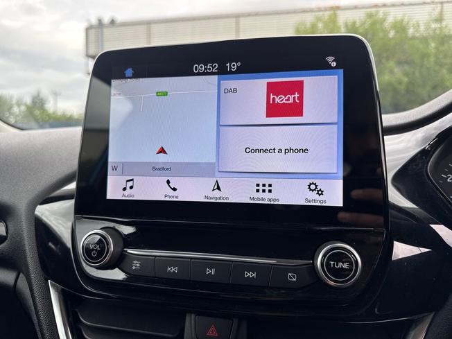 FORD Fiesta Photo 32