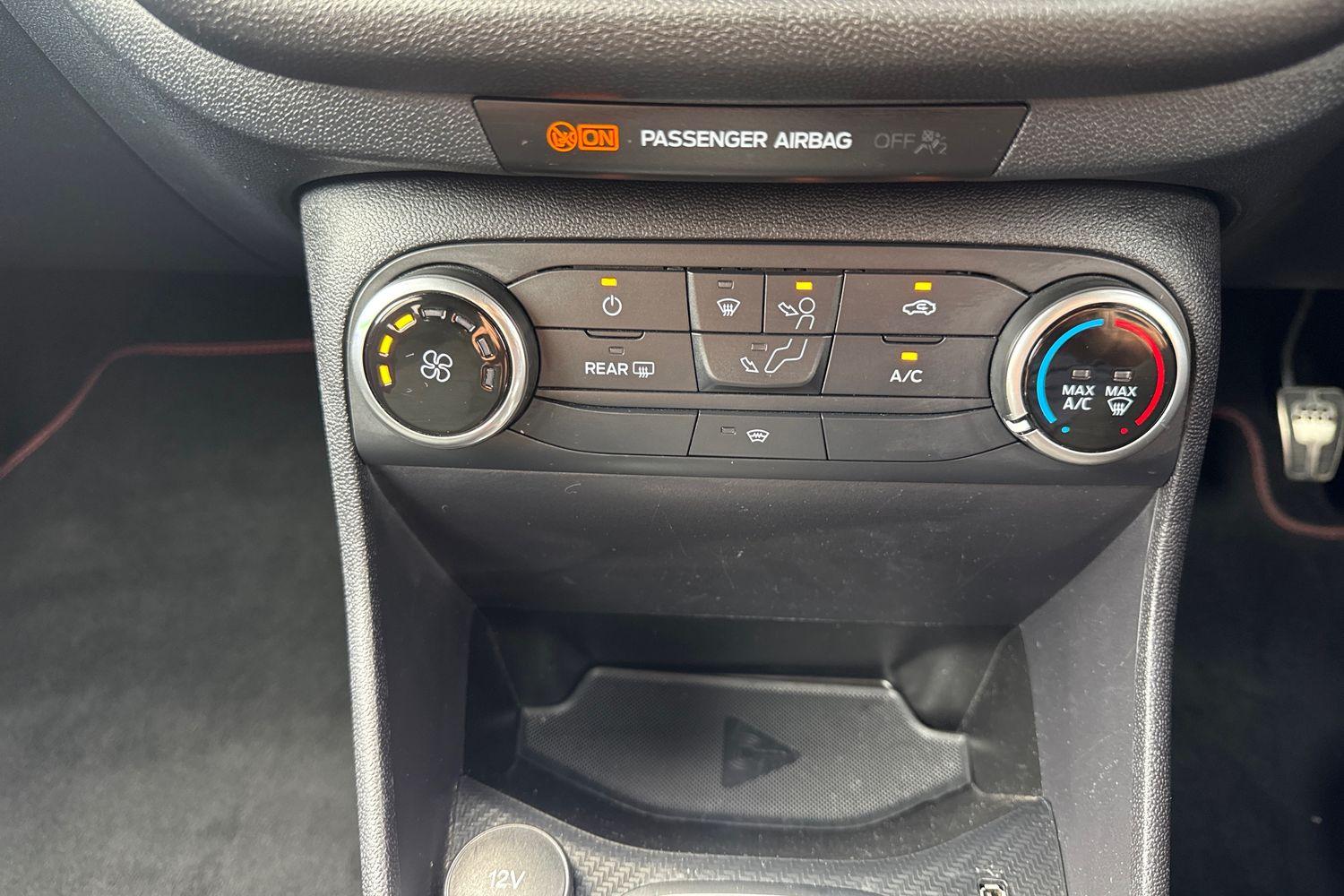 Ford Fiesta Photo 27