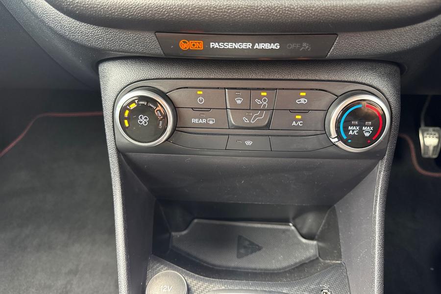 Ford Fiesta Photo autoimg-8249b5c986954a49893292867adaae99c7df9cd6.jpg