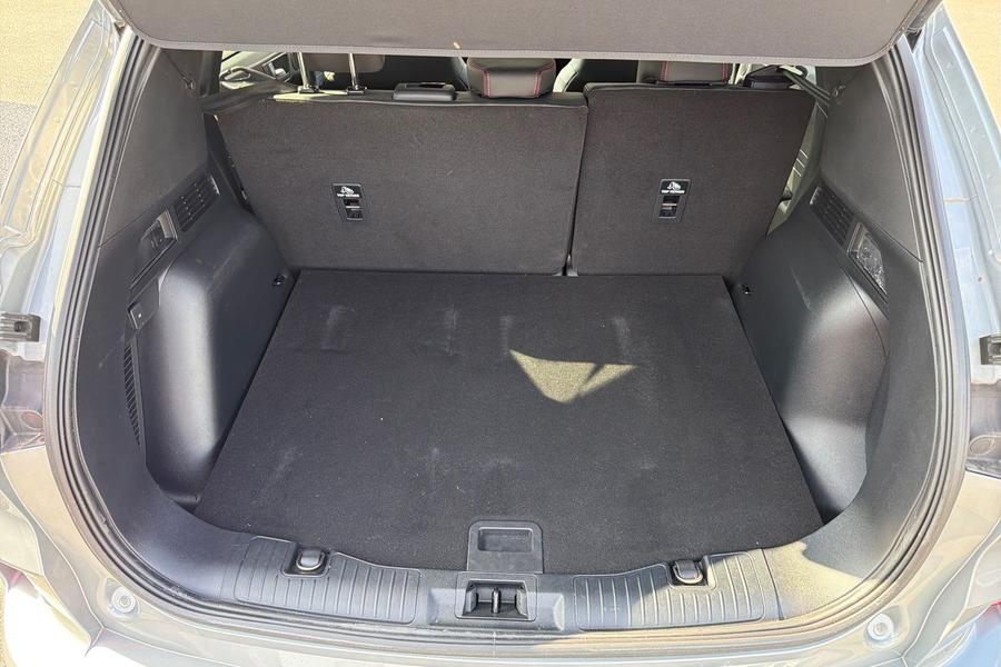 Ford KUGA Photo autoimg-824a75698573db0d922660ae78a51c06f2c18561.jpg