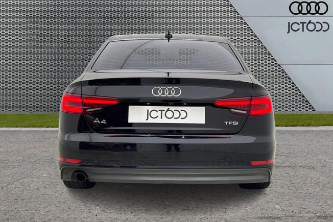 AUDI A4 Photo 8