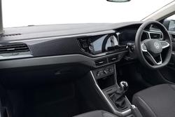 VOLKSWAGEN Polo Photo 2