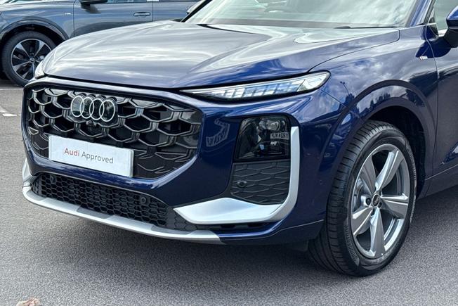 AUDI Q3 Photo 22