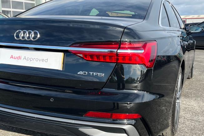 AUDI A6 Saloon Photo 18