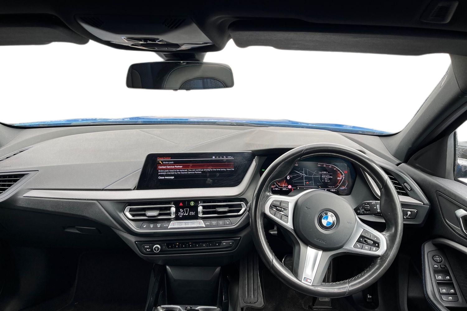 BMW 1 SERIES Photo 10