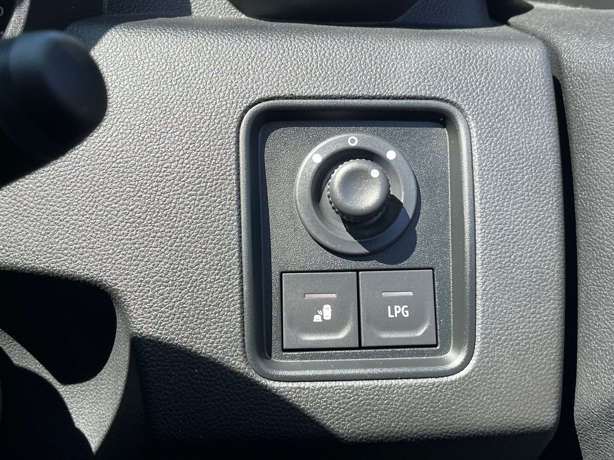 Dacia Duster Photo 36