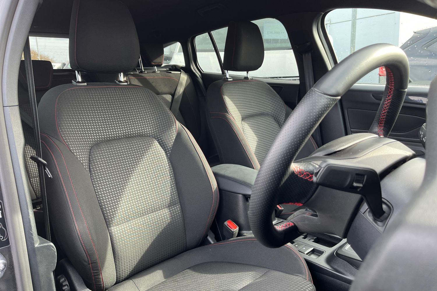 Ford FOCUS Photo 16