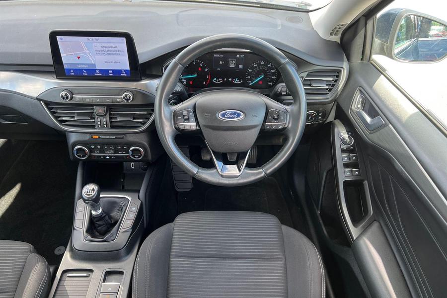 Ford FOCUS Photo autoimg-826bd33f975cdcdd76dd21f2900a073a45f8f79f.jpg