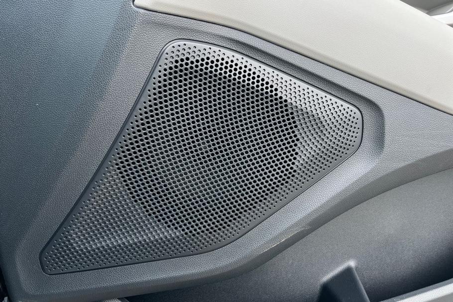 Used Ford Explorer 29