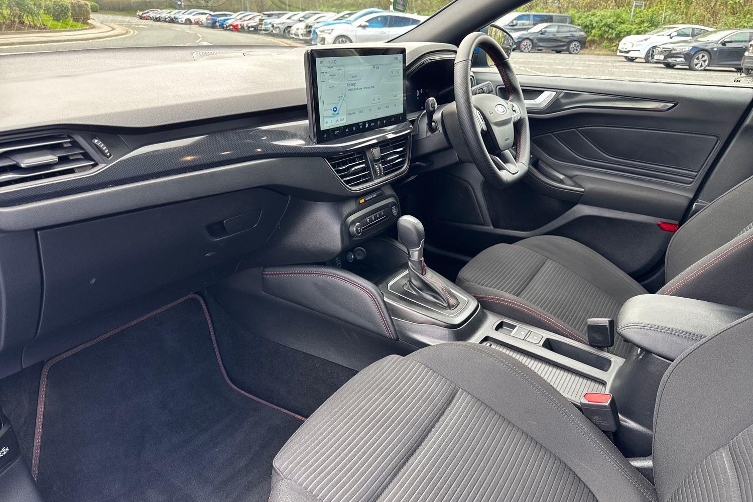 Ford FOCUS Photo 17