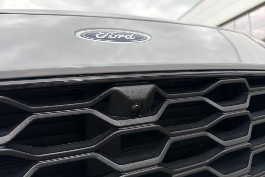 Ford KUGA Photo autoimg-826d0e35bbb978b48effa423068f34f3c4f098a7.jpg