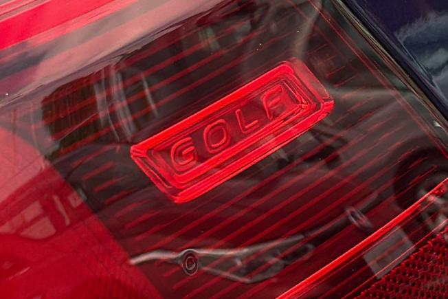 VOLKSWAGEN Golf Photo 41