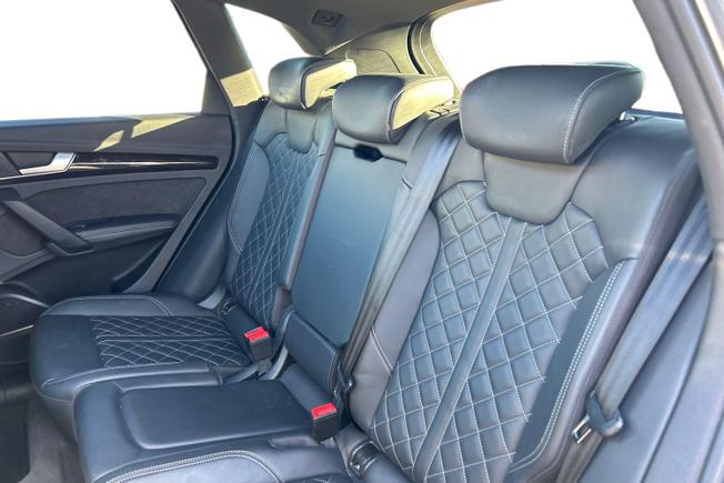 AUDI Q5 Photo 9