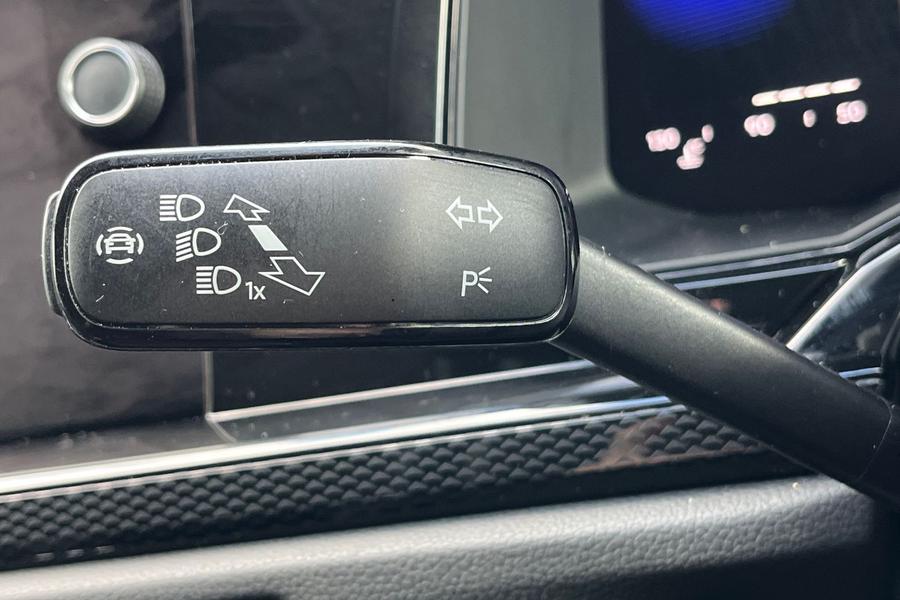 Volkswagen POLO Photo autoimg-827069719c86bab855a3f1e58ef8687ea77e7039.jpg