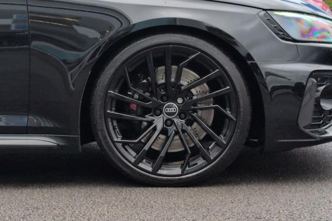 AUDI Rs4 Avant Photo 5