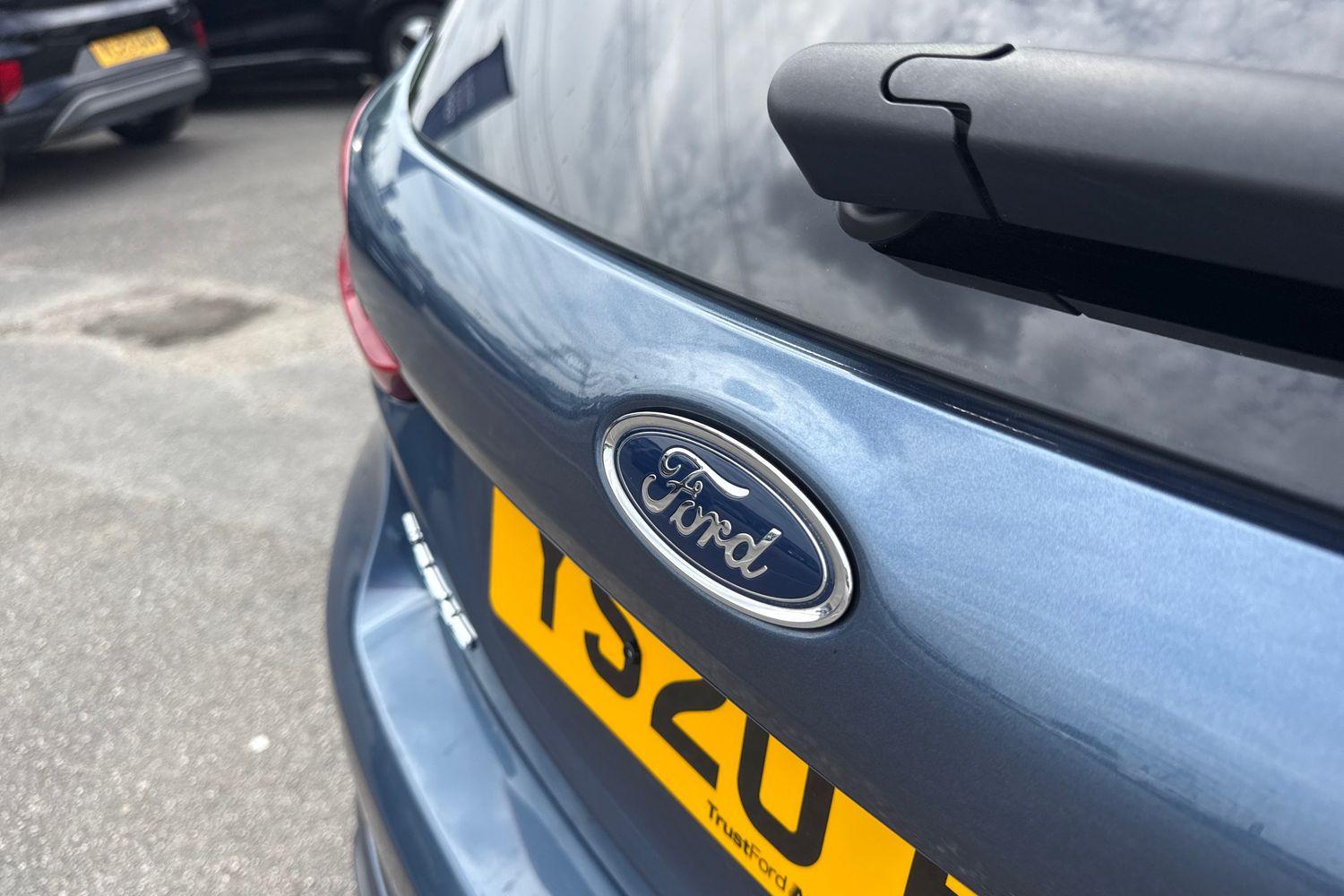 Ford Fiesta Photo 38