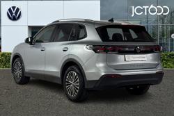 VOLKSWAGEN Tiguan Photo 3