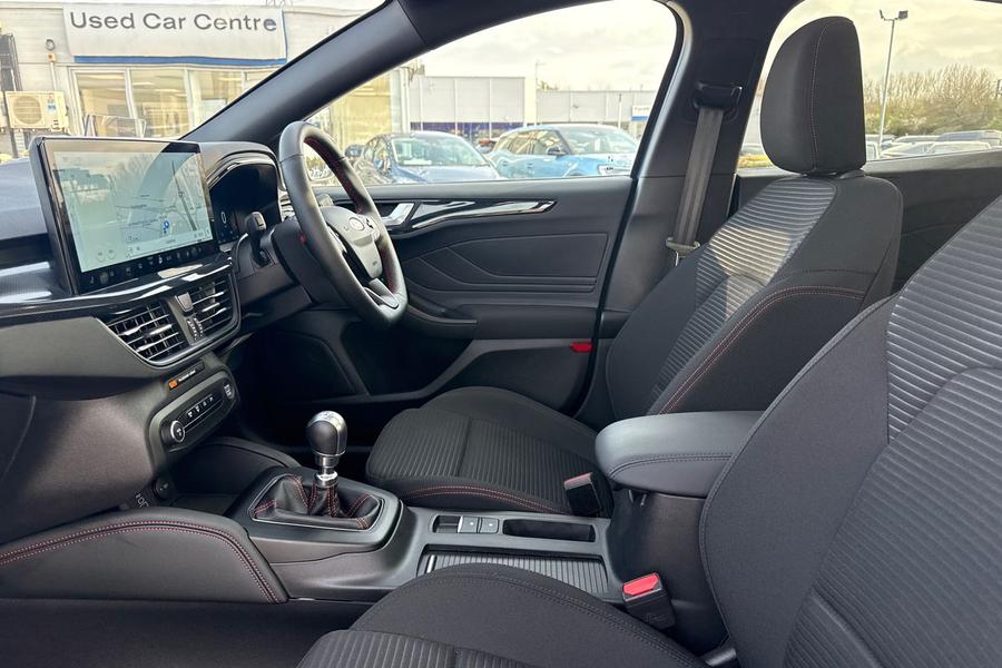 Ford FOCUS Photo autoimg-82773078b4ed128782af30c086bf7396d6a5f488.jpg