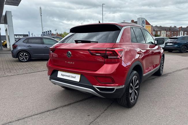VOLKSWAGEN T-Roc Photo 24