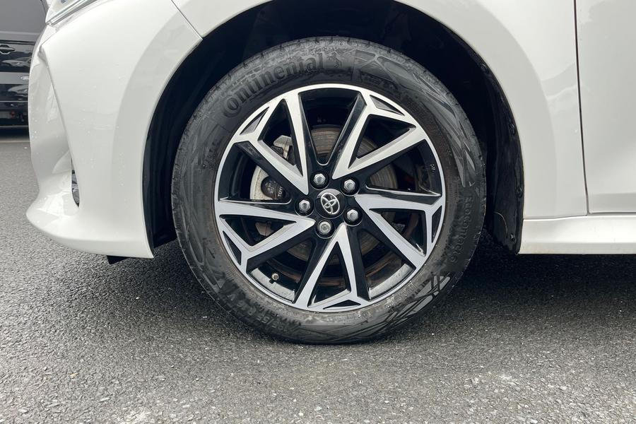 Toyota YARIS Photo autoimg-8278c4653410ffb05fda05467688fa688fc0d3cd.jpg